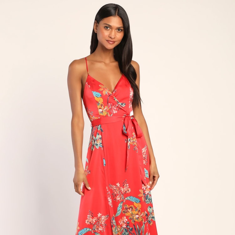 NWT Still the One Red Floral Print Satin Maxi Dress